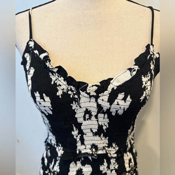 Olivaceous Anthropologie black and  white boho floral summer dress ruffles SZ L - Picture 2 of 5